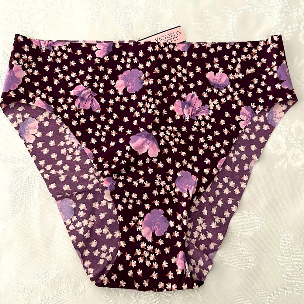 Victoria’s Secret Floral Raw cut High Leg Cheeky NWT 💜